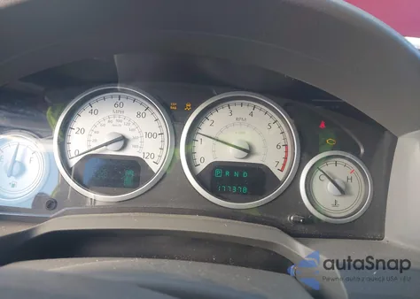 2009 Chrysler Town & Country Touring из США, поврежденный, VIN 2A8HR54X39R581552